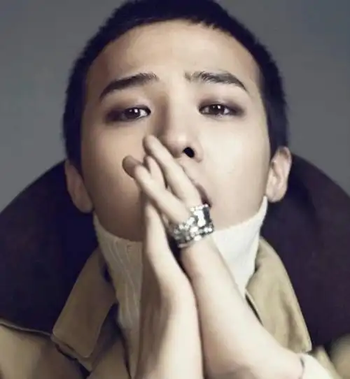 分享一组哥哥寸头造型图 比较少见的发型超级帅呢#全世界最好的权志龙