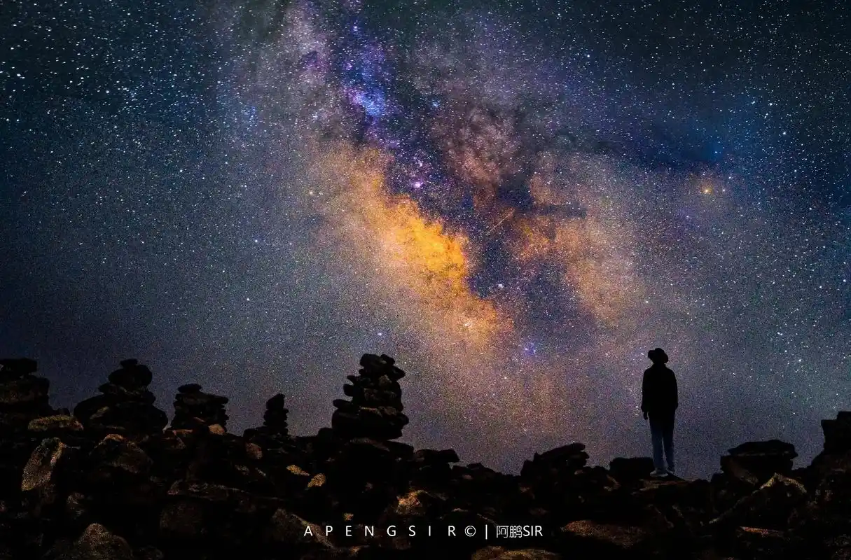 每一帧都是热爱 似乎只有夜晚的星空,才能治愈孤独.#银河  - 抖音