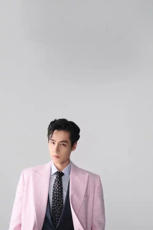 一天三两事##定格这一天##胡一天风度三月刊封面##多面的胡一天