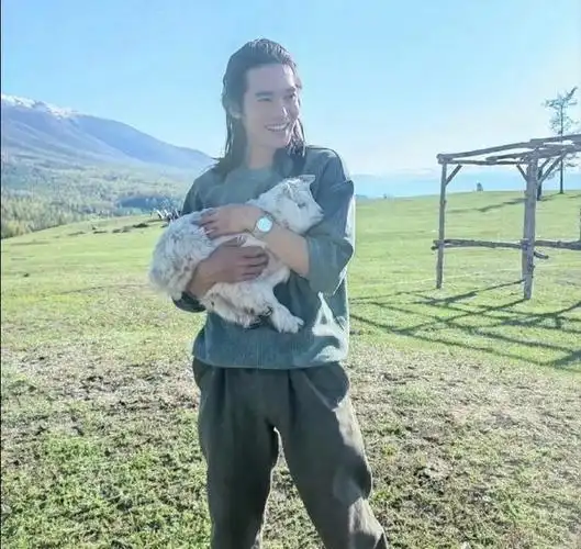 一米八的身高,在马背上肆意奔跑的场景,就是我们乌尔善导演脑海里的