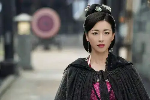 斗罗大陆赘婿之外朱珠展现风情万种的另一面