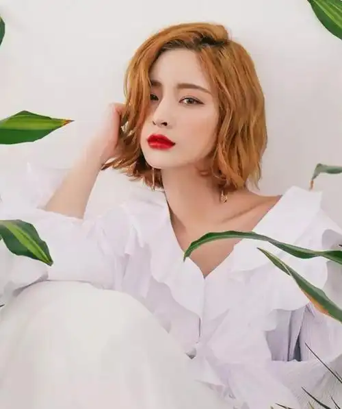 9款女生大脸圆脸适合的发型,时尚又减龄,特别显脸小