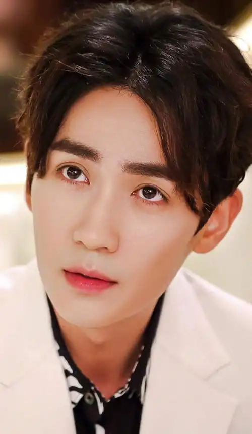 高清帅气的朱一龙图片精选这颜也太好看了