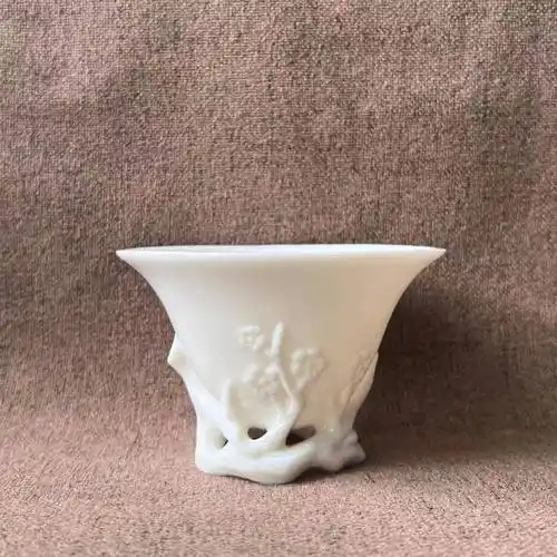 德化窑雕塑仿古折枝梅花杯,与古器对话向古器学习