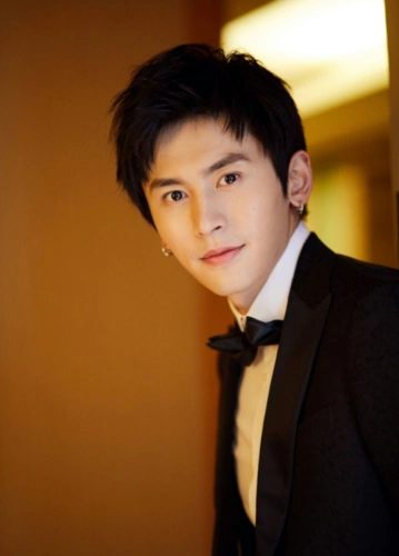 是不是都喜欢说别人"隐婚生子"?_张哲瀚