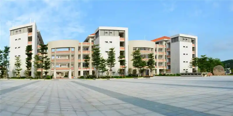 泉州第五中学校园环境简介