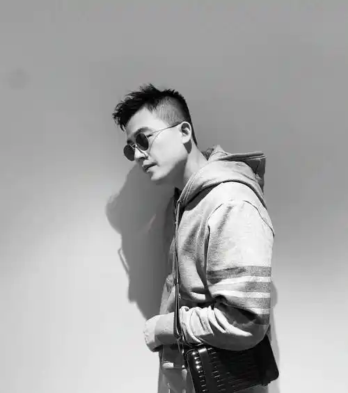 欧豪:30而立了,就这么着吧_演技_实力派_野猫