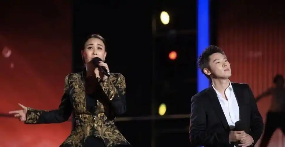 从让人惊艳的"黑妹"到"卖惨"翻车,吉克隽逸经历了什么?