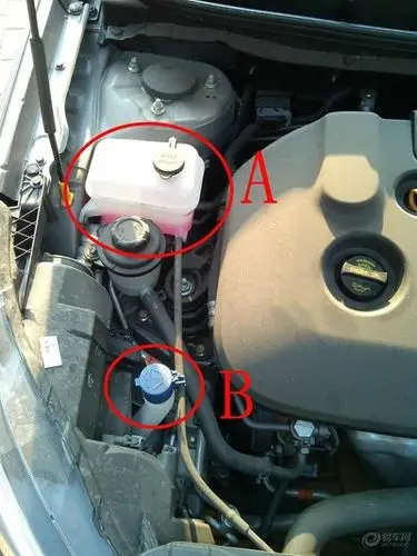 逸动防冻液在什么位置?求图