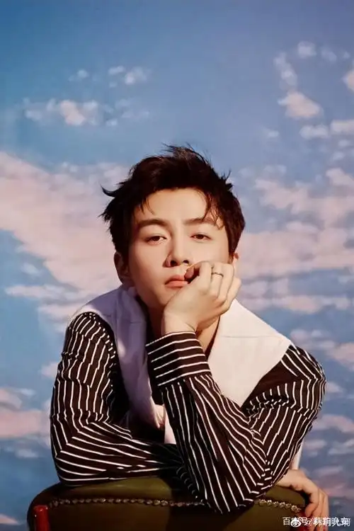 陈晓:外貌俊朗帅气,演技出众,笑起来还那么好看!