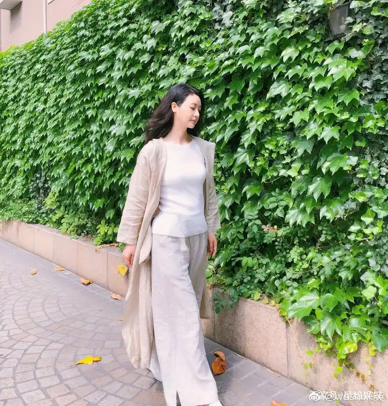 邓英:《西游记续集》的樵妻,出道20多年没火,嫣语赋演秋嫣嫡母