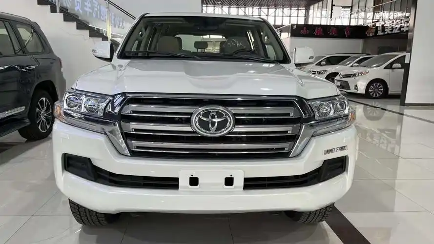 22款全新丰田兰德酷路泽4000基于丰田tnga-f台开发而来,长宽高尺寸