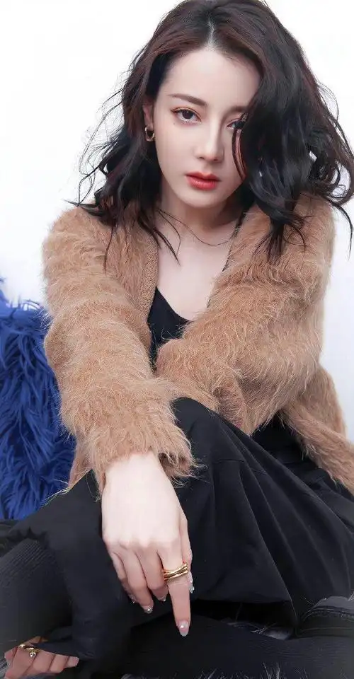 迪丽热巴壁纸精选图集