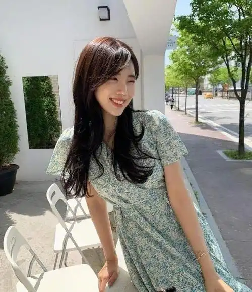 韩系风格的穿搭博主有着清新又甜美颜值 长在了我审美上的小姐姐