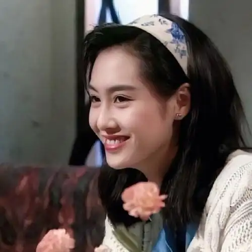 港风女星头像更新几张氛围感很强的美女