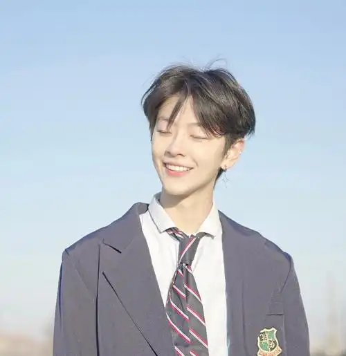 刘梦亮相让网友惊喜与赵粤相处亲密又一个大虞海棠