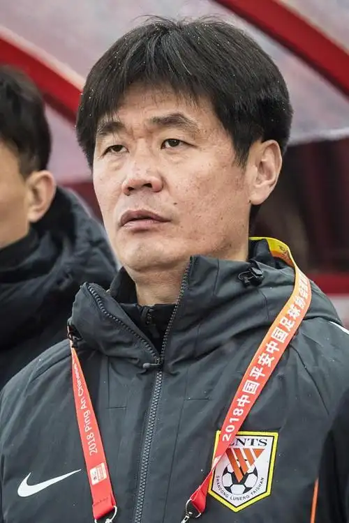 终于明白为什么李霄鹏能成为山东鲁能的主教练