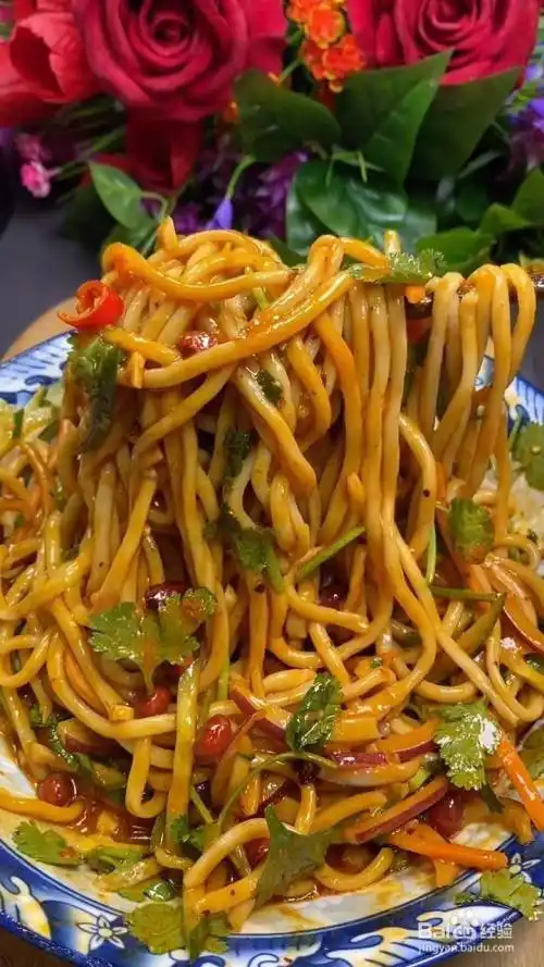 如何制作好吃的麻酱拌面?