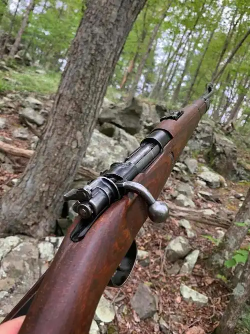 德军招牌kar98k 栓动步枪名气第一 既是狙击利器 也是步兵好搭档