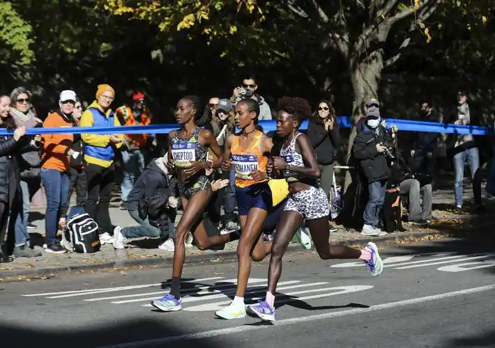 2021纽约马拉松赛举行