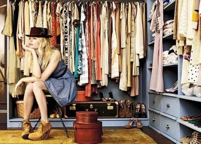 历经多次转型的"明星衣橱"诸事不利,融资延期,拖欠员工工资?-钛媒体官