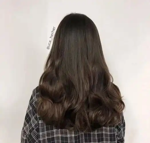 气质长卷发大波浪发型网红大波浪发型女人味十足