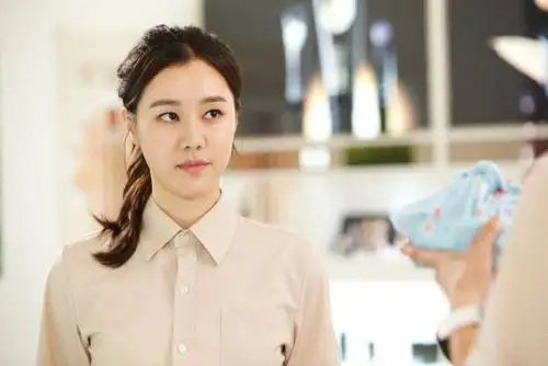 金子曝剧照金艺媛送金亨俊饭盒图