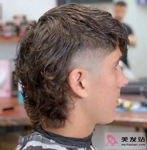 男士烫发发型推荐 小卷烫短发超帅气_男生烫发 - 美发站