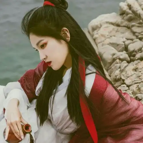 【100张】好看到惊艳的真人古风女生头像