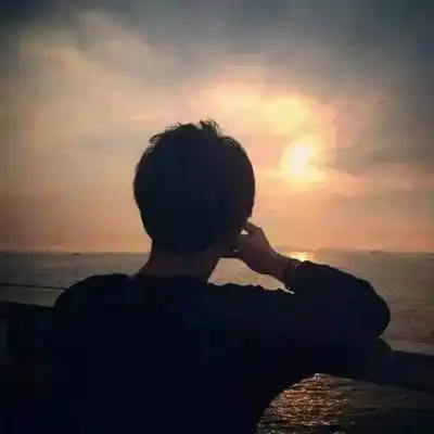 头像图片男生霸气背影保持着将来的模样