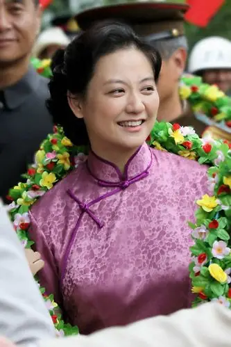 将军外交家黄镇热拍演员苏丽塑造巾帼英雄