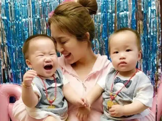 杨洋公开声援周美毅被骗婚骗孕暴力夺子网友直呼圈内最惨