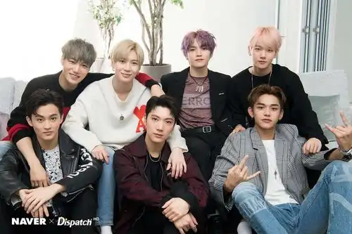 superm圣诞纪念写真曝光 金钟仁边伯贤黄旭熙等帅气撩人美颜如雕刻