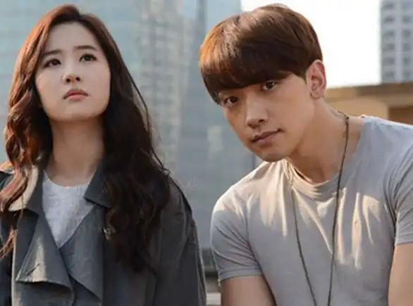 《露水红颜》亮相上海国际电影节,导演高希希携rain,刘亦菲