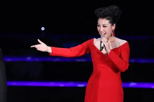 王喆压轴吉林省春晚 《乘梦飞翔》尽展正能量