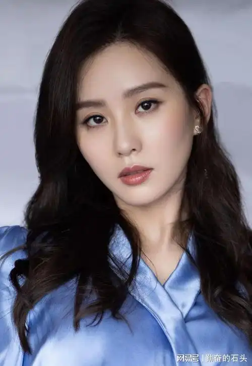 最美刘诗诗温文尔雅