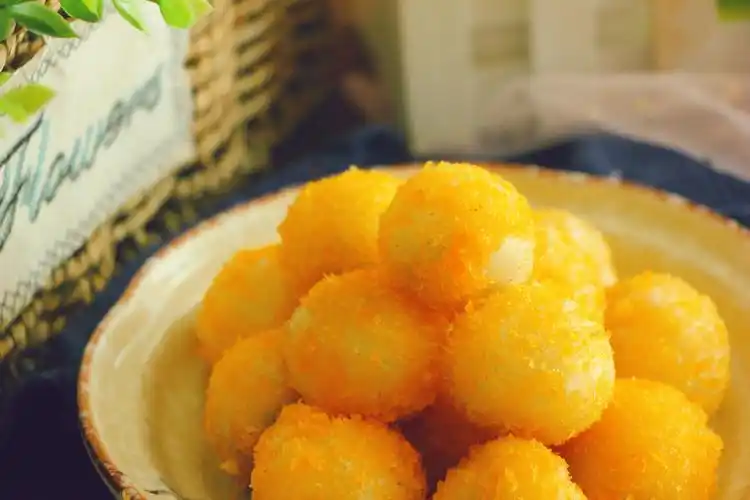 油炸汤圆怎么做不爆皮(外酥里糯的炸汤圆)