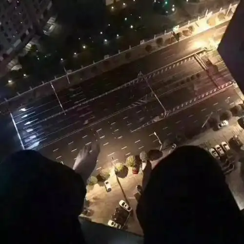 看世界杯看到上天台的先别急,看完这些球员的座驾你会更绝望