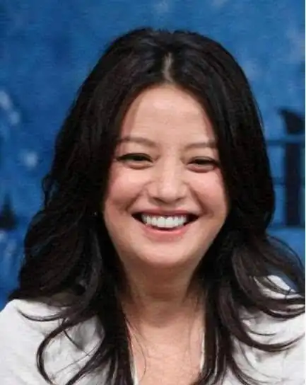 赵薇的老照片被翻出,自己看了都想毁掉,村姑造型太真实!