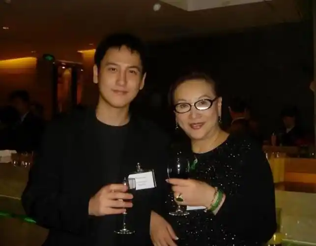 汤珈铖|汤子嘉|汤君年|王祖贤|王思聪|张雨绮|上海市_网易订阅