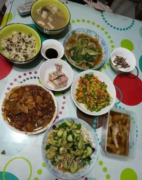 家常菜天天烧一桌桌桌不一样