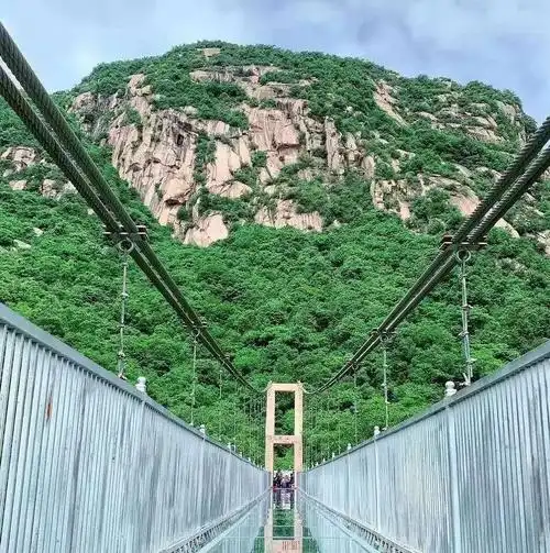 庐山西海9d玻璃天桥云中西海