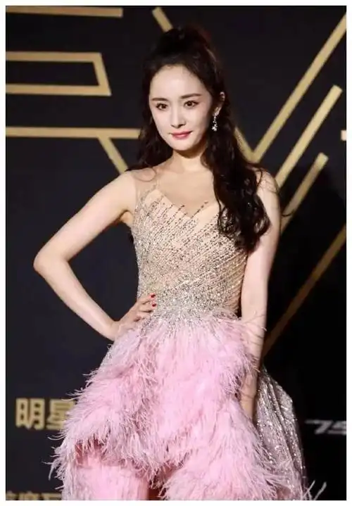 盘点杨幂走过的红毯造型