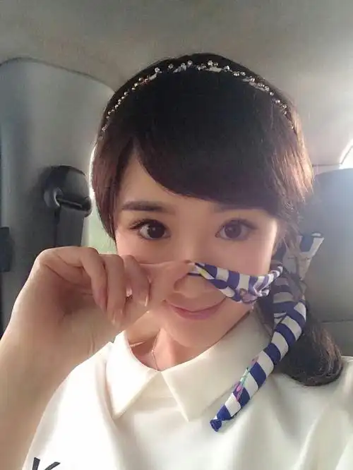 毛晓彤成现实版樊胜美,先遇渣男再遇恶父,还患上了抑郁症