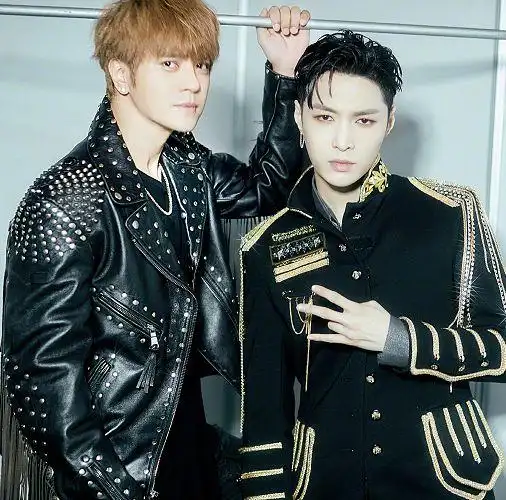 后台大方牵手不放,罗志祥张艺兴你们要搞事情吗?