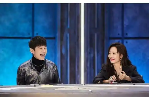 《明侦9》开录,何炅点名8人回归避开白敬亭,王鸥张若昀均未现身