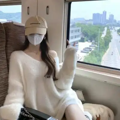 皮肤超白的女生头像