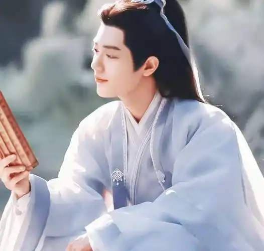 肖战或将出演郑晓龙的古装剧《藏海戏麟》,女主人选引热议!