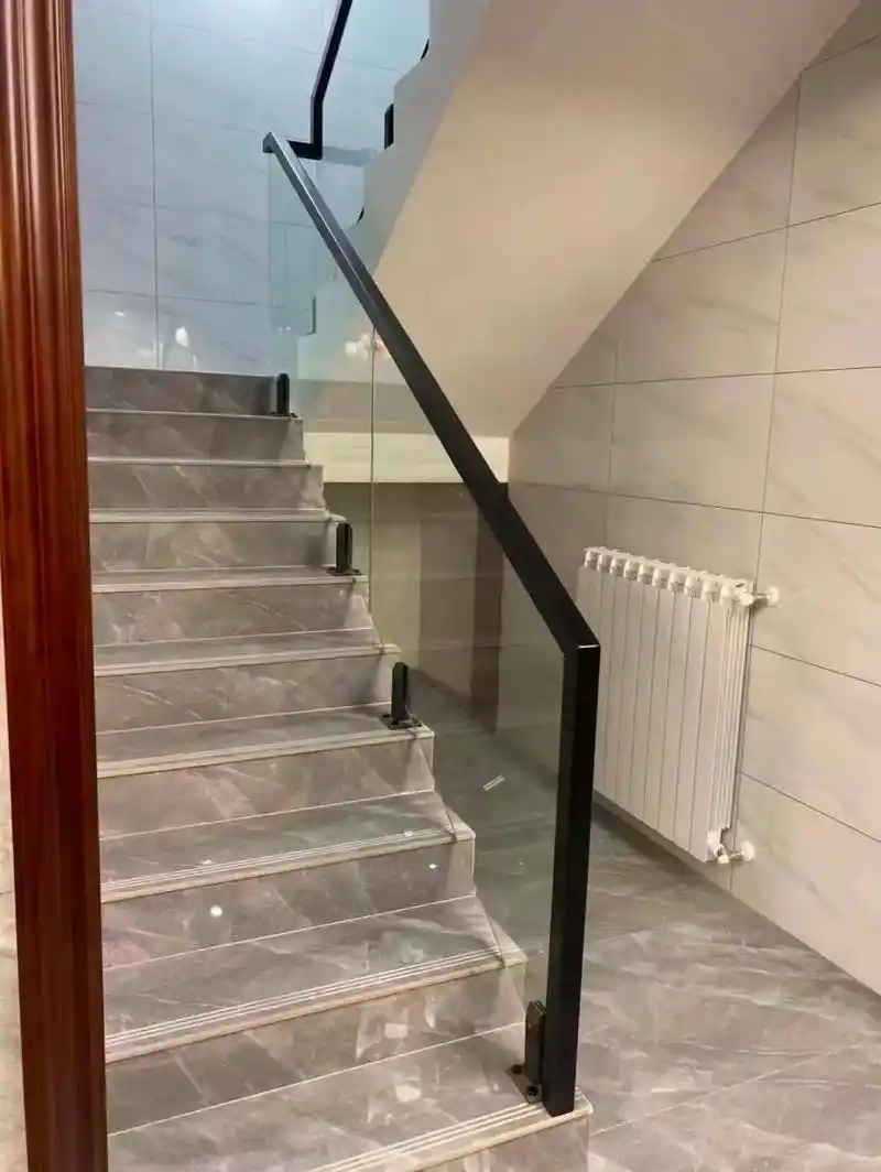 现代火爆款楼梯扶手