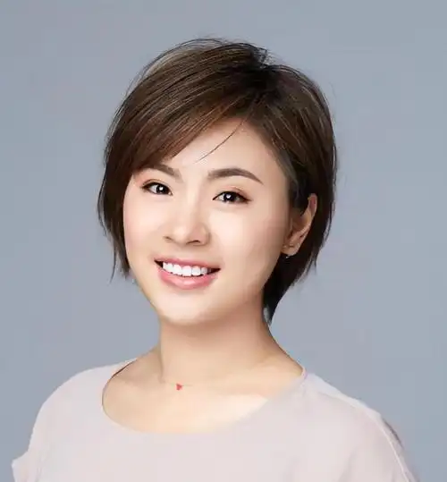 看了刘媛媛的处境才懂同样出身寒门的董宇辉和李雪琴有多聪明